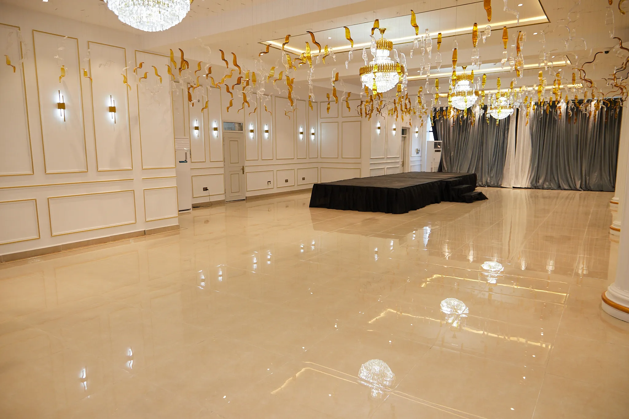 Image gallery marquee