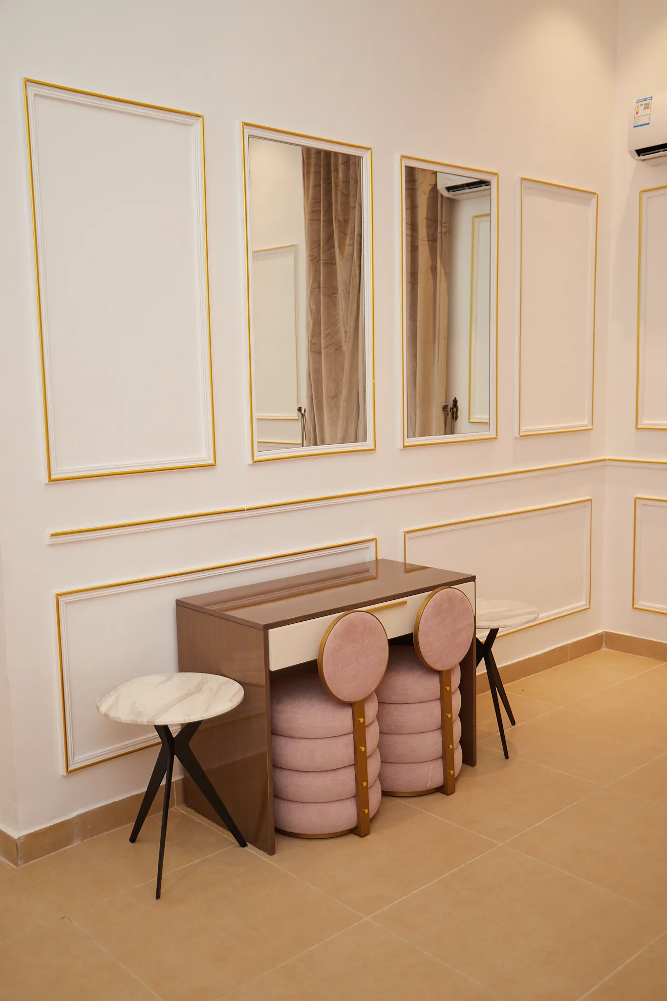 Image gallery marquee